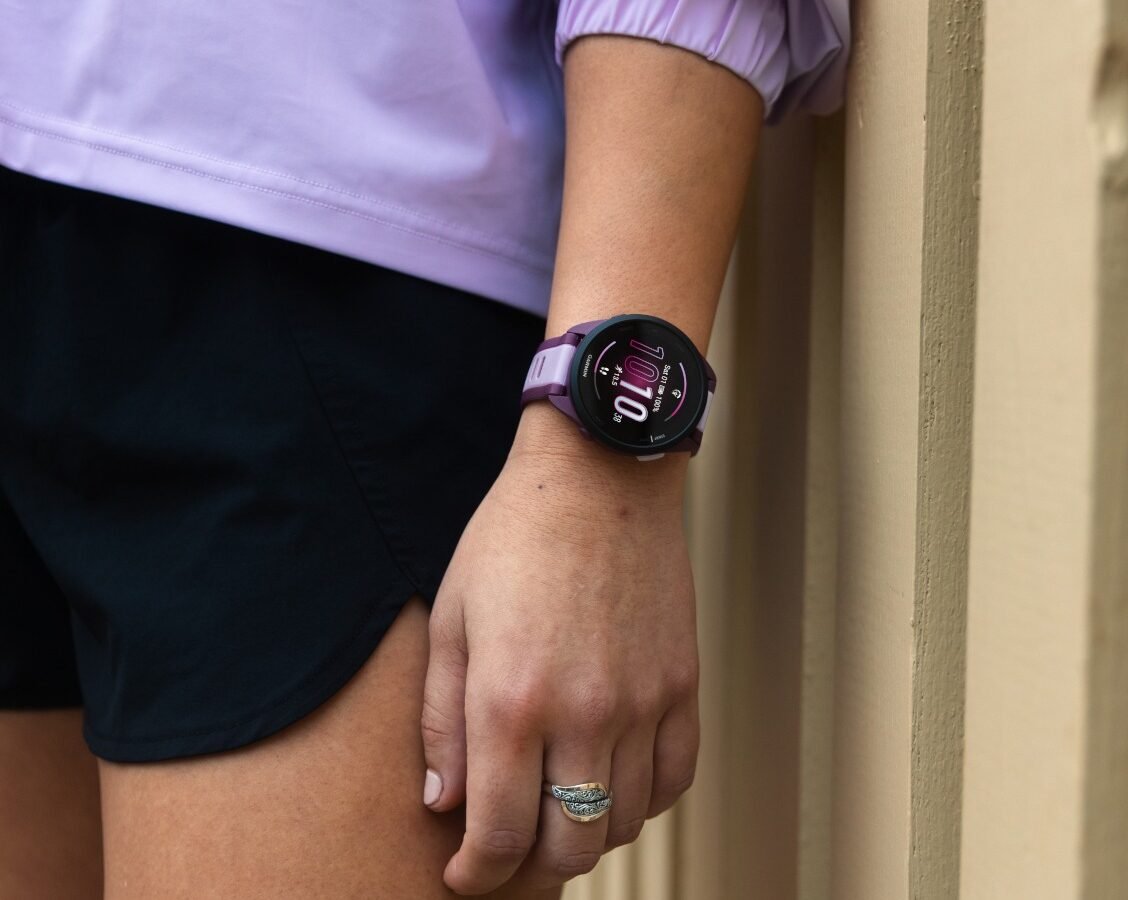 Garmin представила часы для бега Forerunner 165. Есть «музыкальная» версия