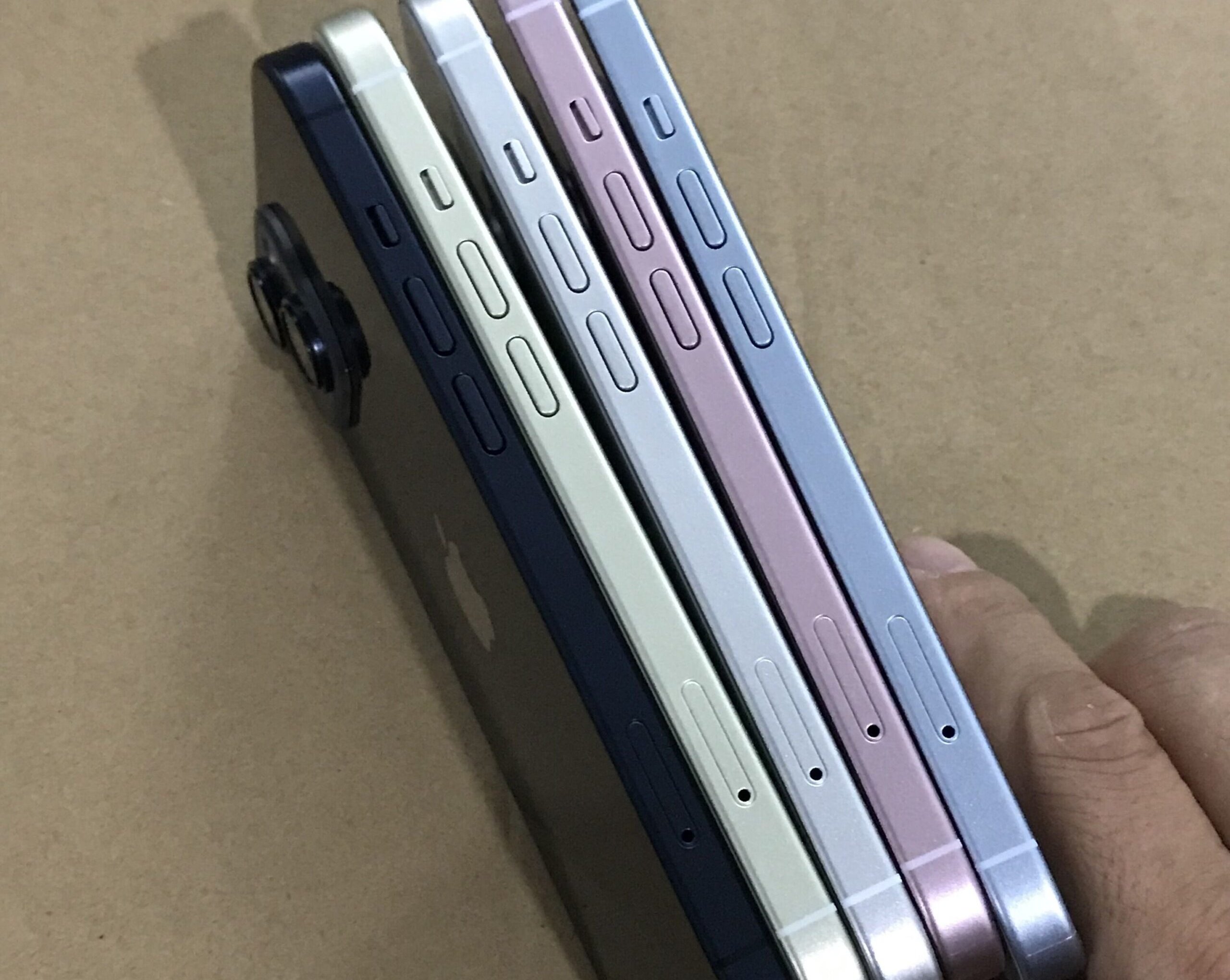 Инсайдер показал наглядные макеты iPhone 15 и iPhone 15 Pro