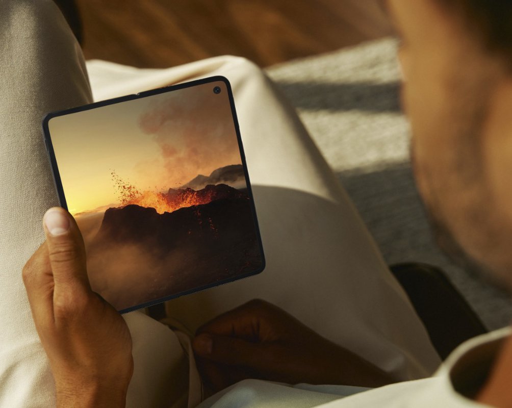 Представлен OnePlus Open — первый складной смартфон бренда