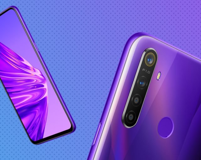 Какой смартфон выбрать в подарок девушке, маме или сестре