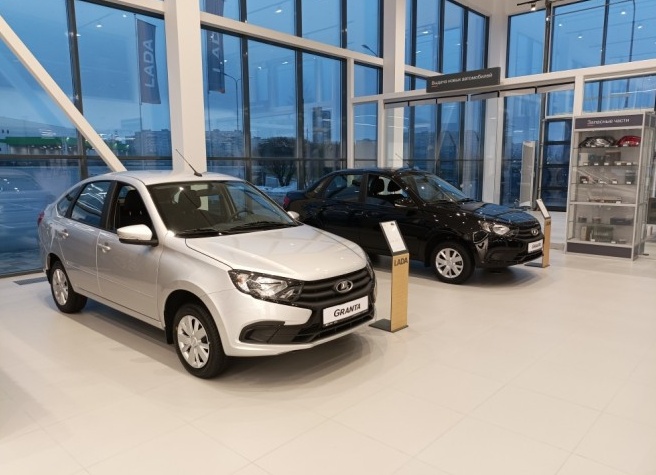 В России установлен рекорд по продажам смартфонов.</p>
<p>В топе три китайских бренда