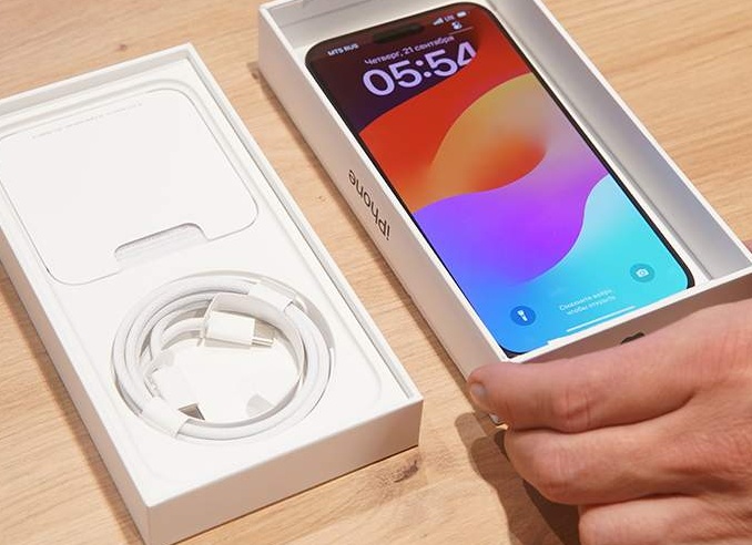 На коробках iPhone 15 появилась защита от подделок